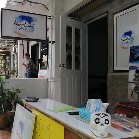 Neverland Dorm Phi Phi Don Exterior photo