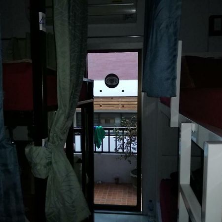 Neverland Dorm Phi Phi Don Exterior photo