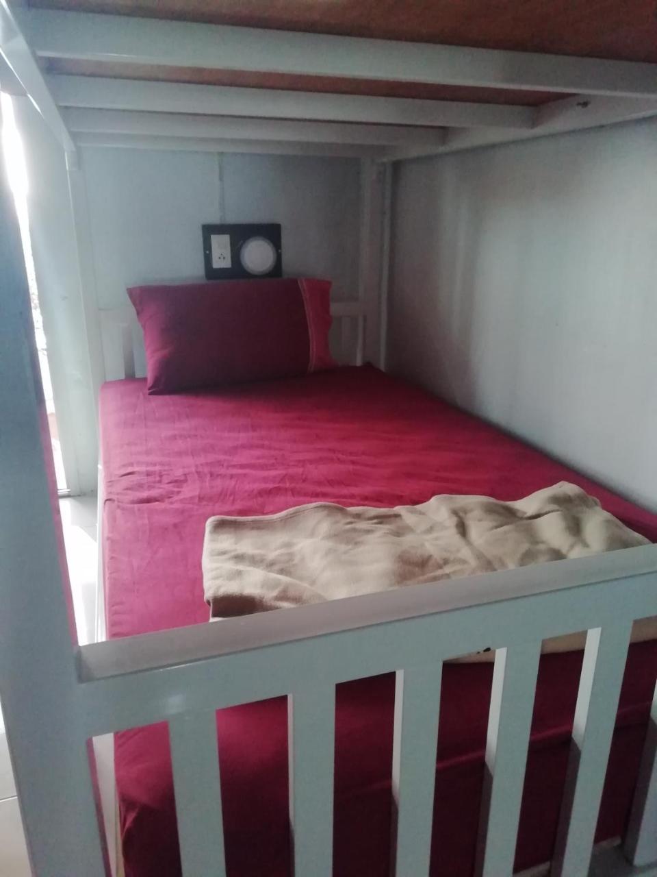 Neverland Dorm Phi Phi Don Exterior photo